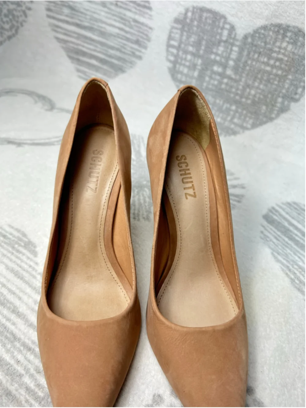 Schutz Lou Pump Honey Beige Nude Suede Stiletto Heels Shoes Women's Size 7.5B